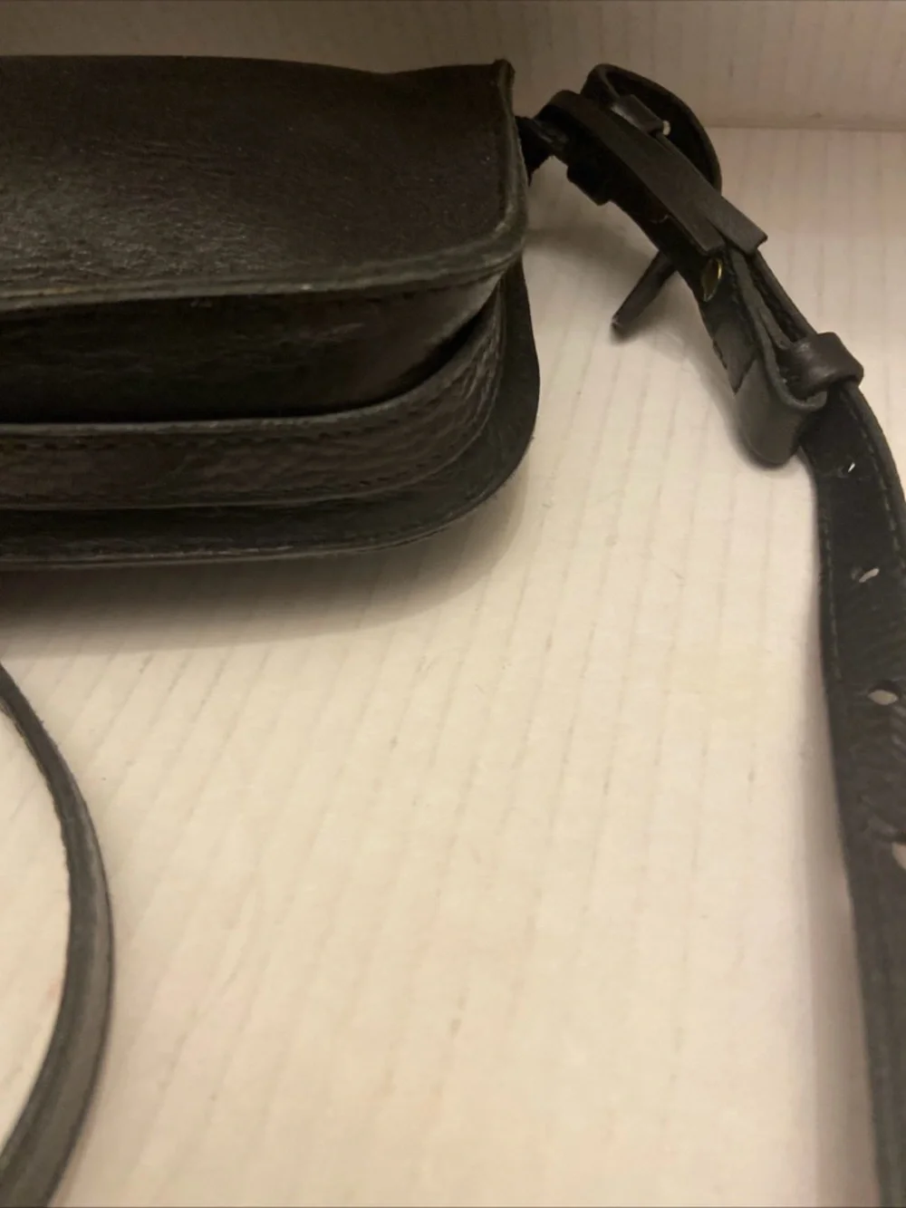 MADEWELL The Simple Crossbody Bag in True Black. - Picture 8 of 14